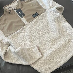 NWT FISHHIPPIE Fleece